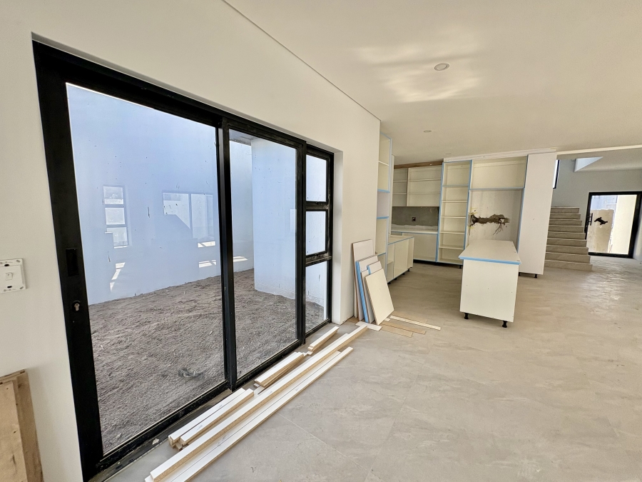 4 Bedroom Property for Sale in Sandown Western Cape
